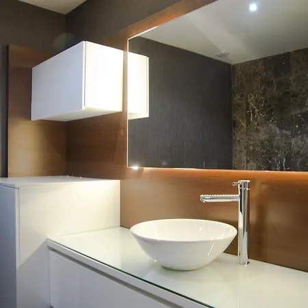 Pine City Apartment *